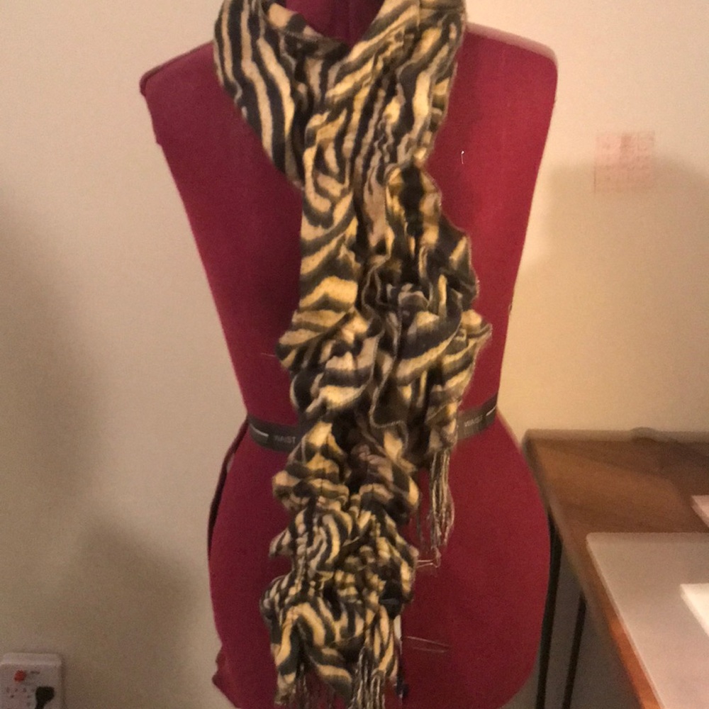 Ruffle zebra print scarf